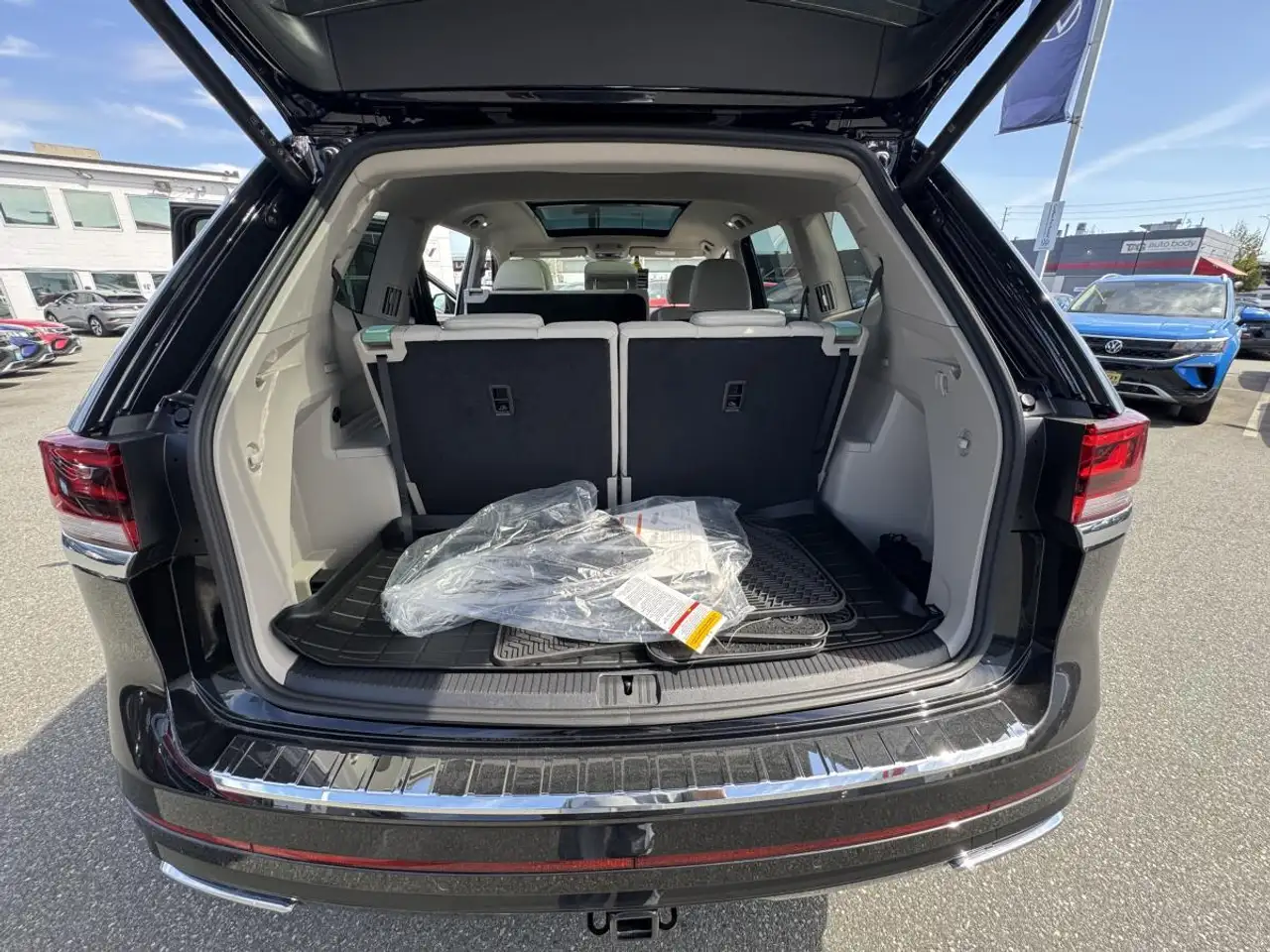 Volkswagen Atlas снимка Volkswagen Atlas