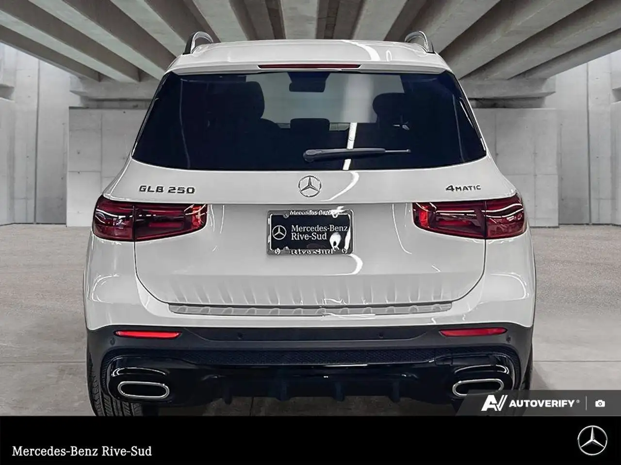 Mercedes-Benz GLB снимка Mercedes-Benz GLB