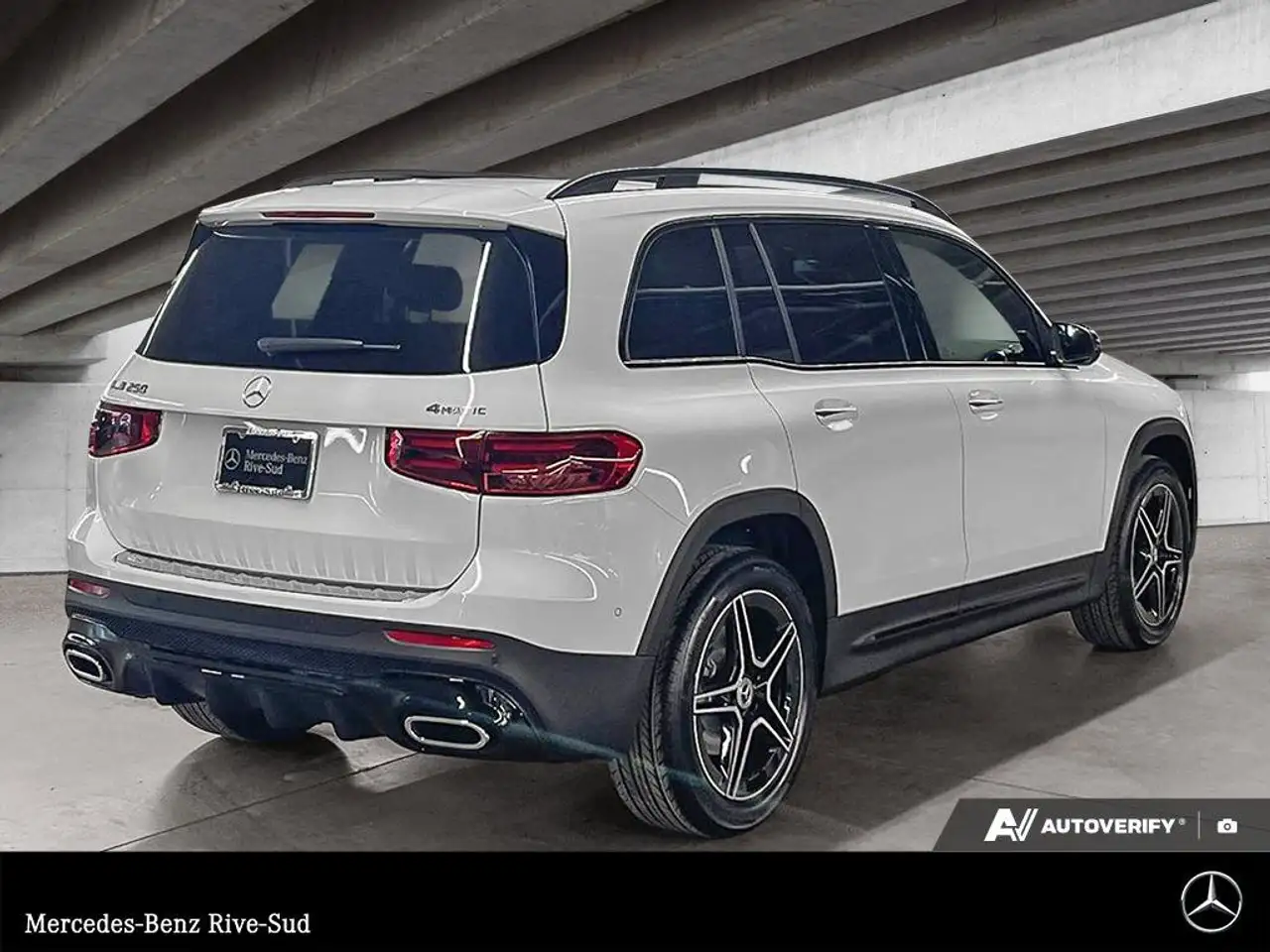 Mercedes-Benz GLB снимка Mercedes-Benz GLB