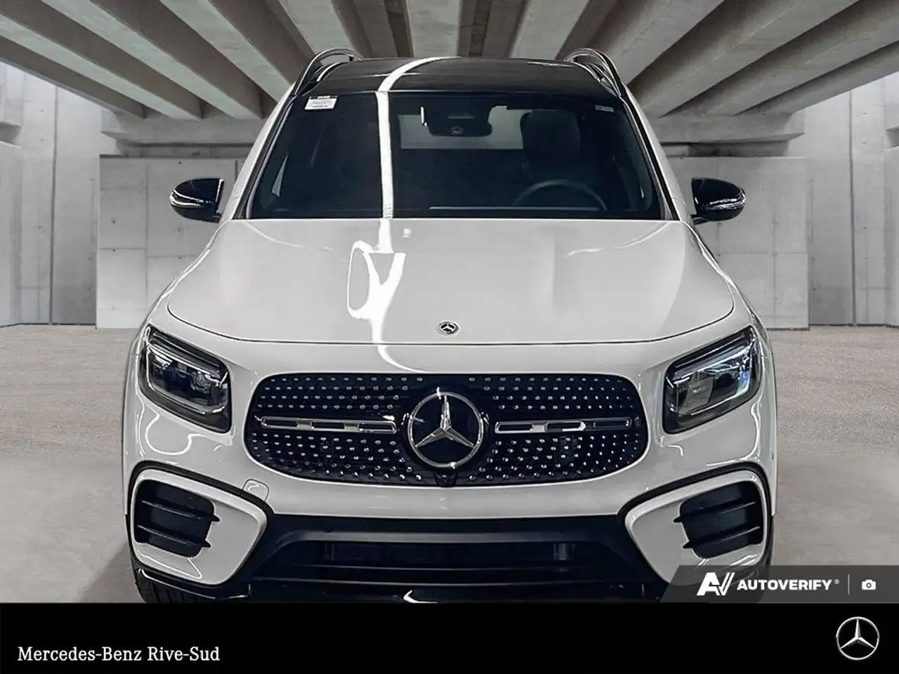 Mercedes-Benz GLB снимка Mercedes-Benz GLB
