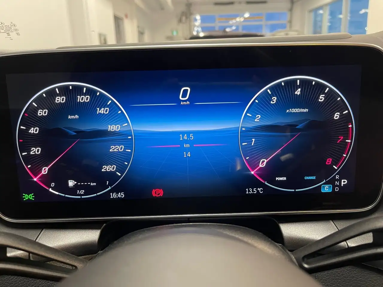 Mercedes-Benz GLC снимка Mercedes-Benz GLC