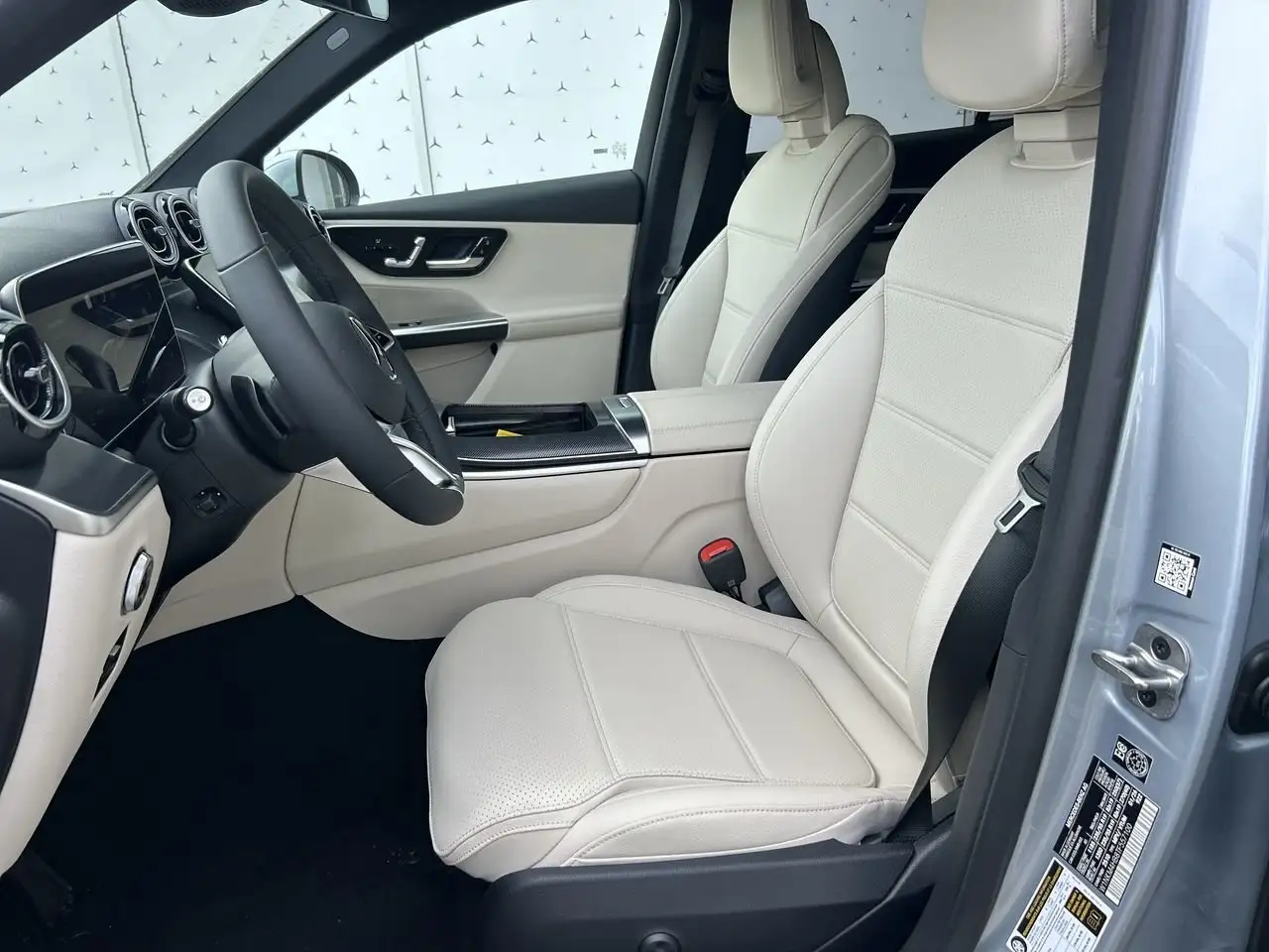 Mercedes-Benz GLC снимка Mercedes-Benz GLC
