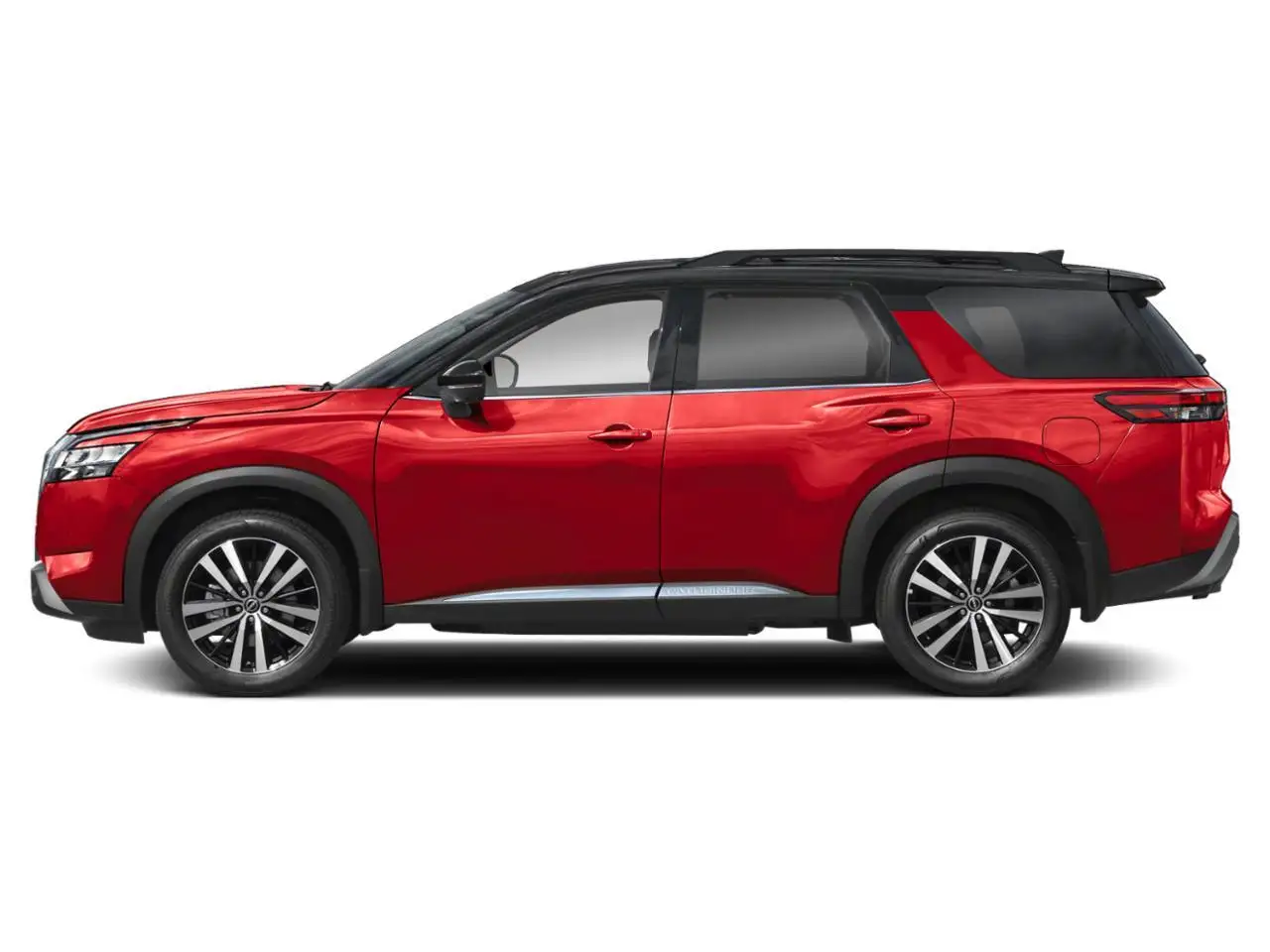 Nissan Pathfinder снимка Nissan Pathfinder