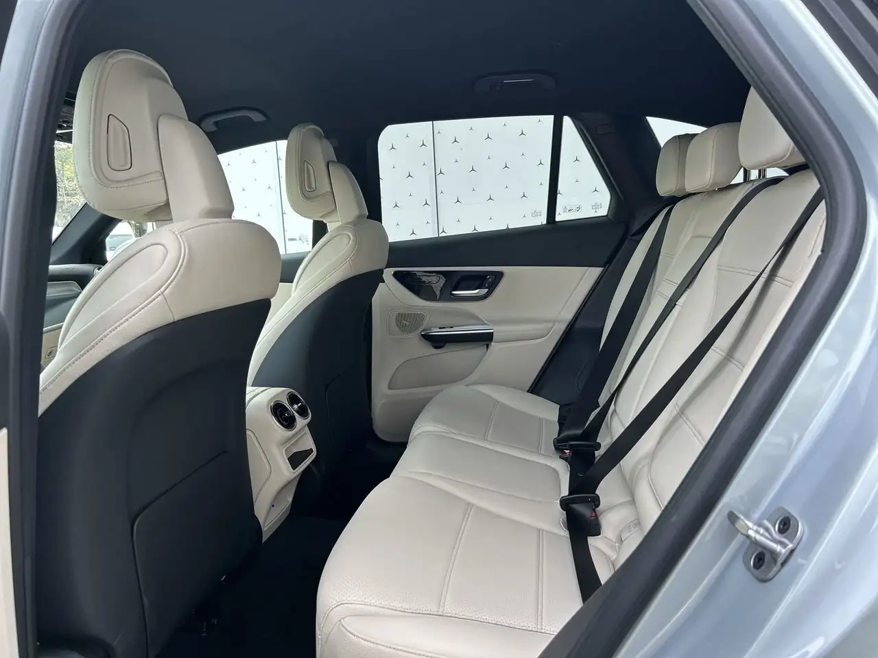 Mercedes-Benz GLC снимка Mercedes-Benz GLC