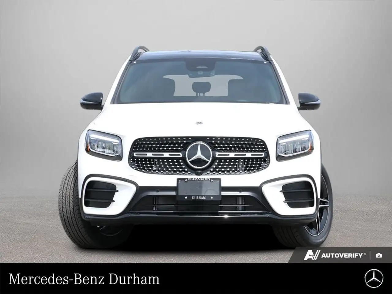 Mercedes-Benz GLB снимка Mercedes-Benz GLB