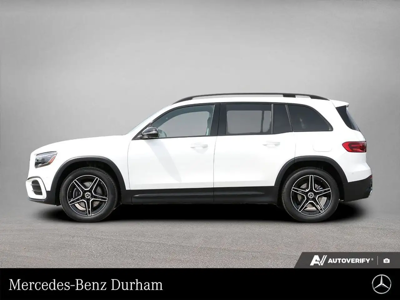 Mercedes-Benz GLB снимка Mercedes-Benz GLB