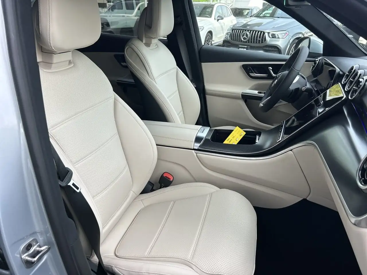 Mercedes-Benz GLC снимка Mercedes-Benz GLC