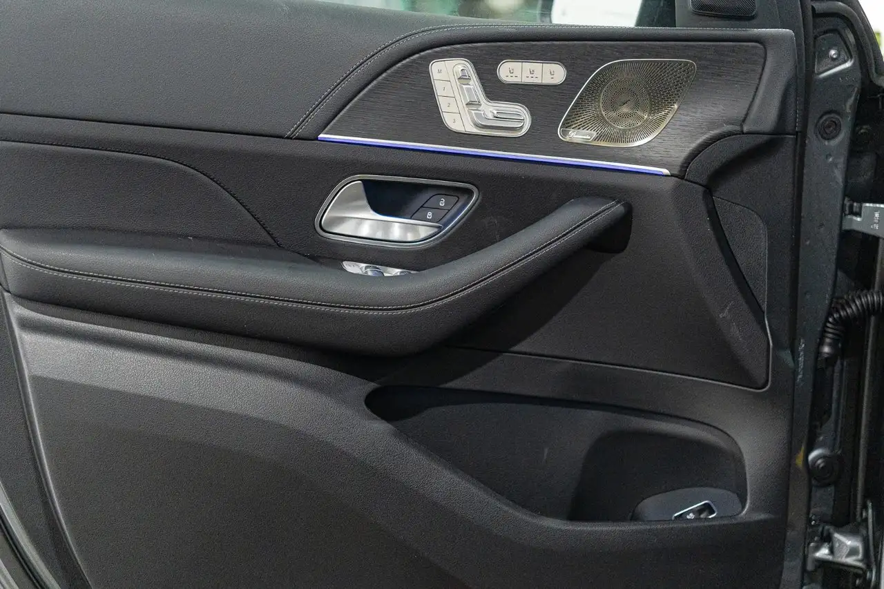 Mercedes-Benz GLE снимка Mercedes-Benz GLE