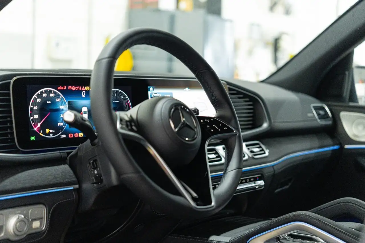 Mercedes-Benz GLE снимка Mercedes-Benz GLE