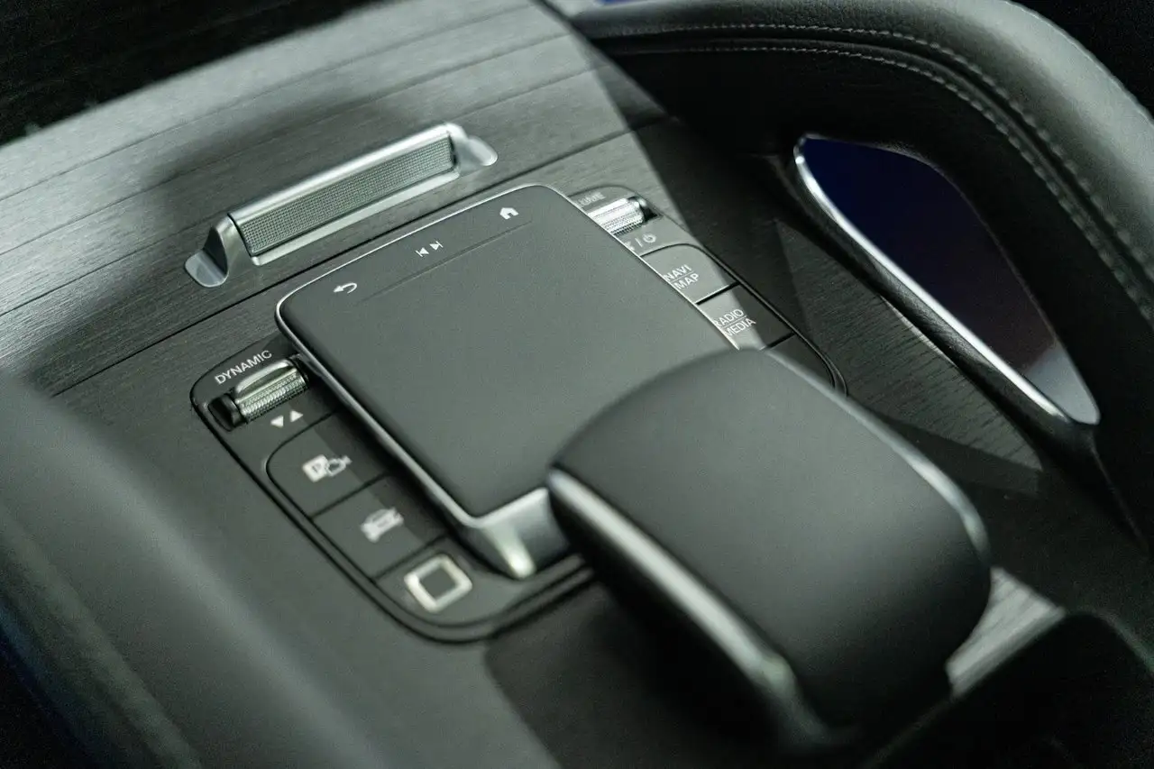 Mercedes-Benz GLE снимка Mercedes-Benz GLE