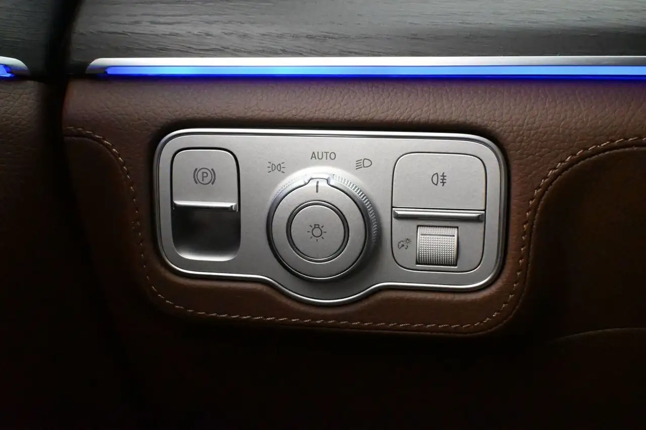Mercedes-Benz GLE снимка Mercedes-Benz GLE