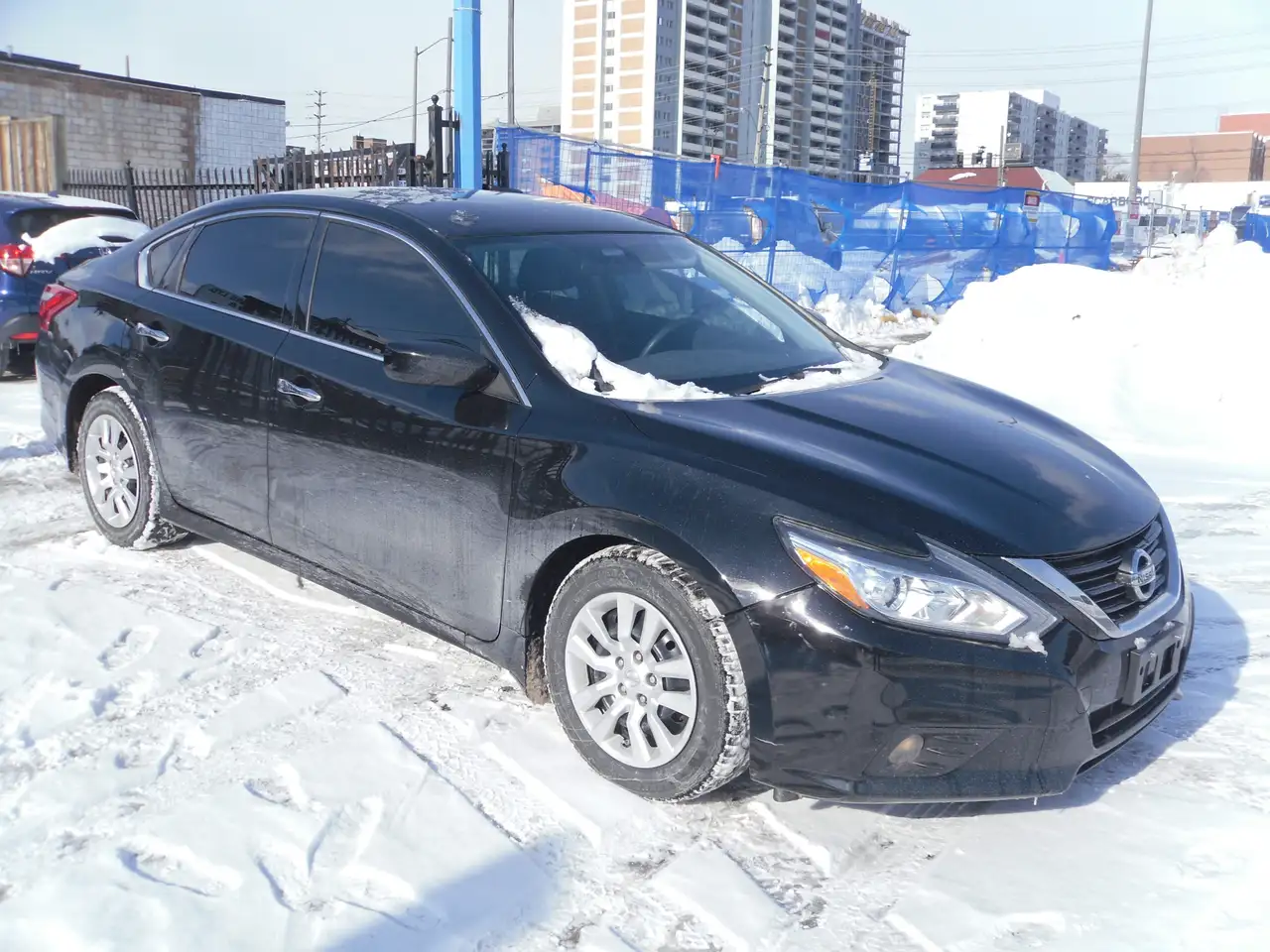 Nissan Altima снимка Nissan Altima