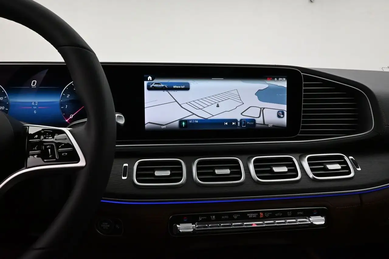Mercedes-Benz GLE снимка Mercedes-Benz GLE