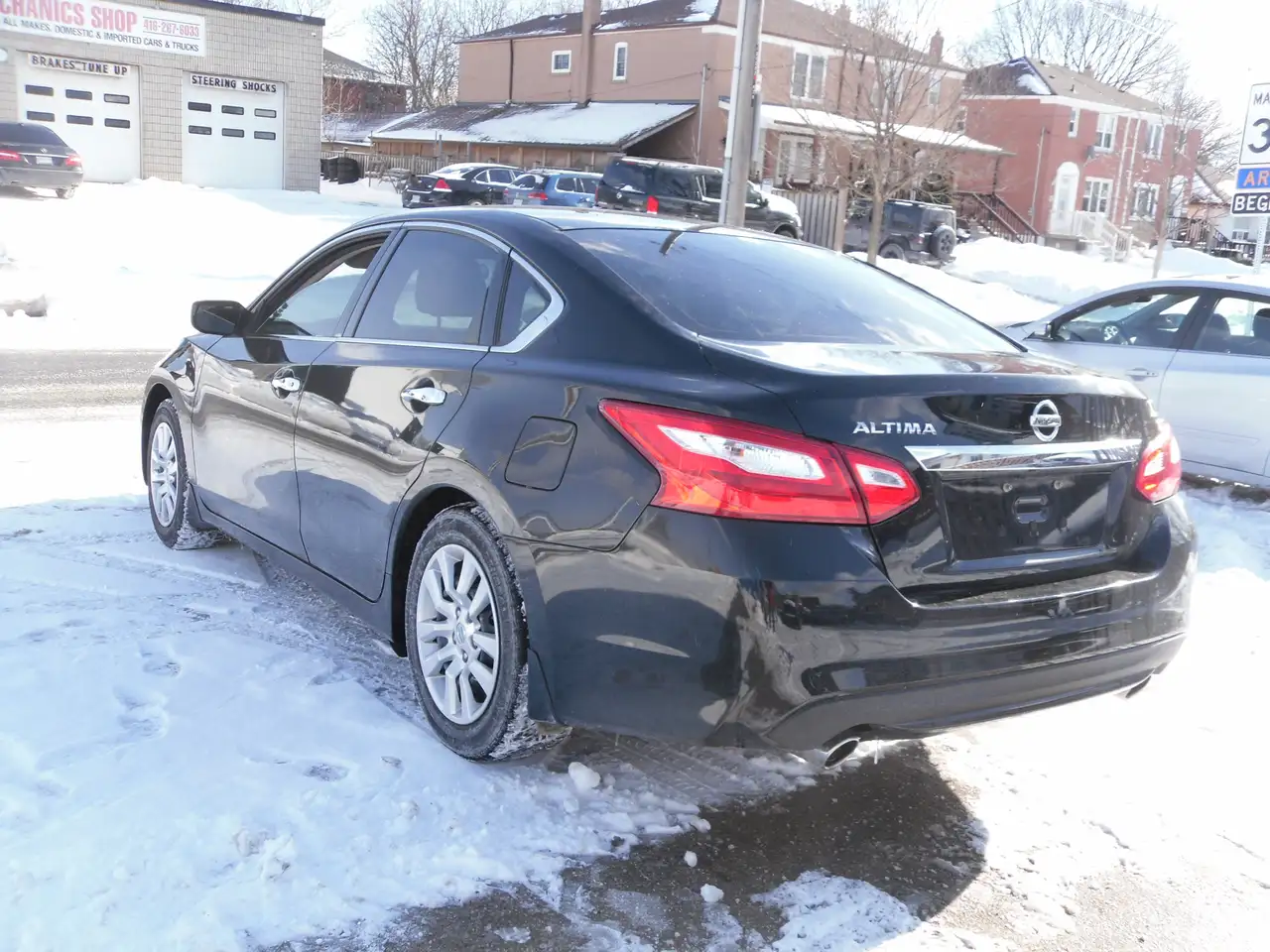 Nissan Altima снимка Nissan Altima