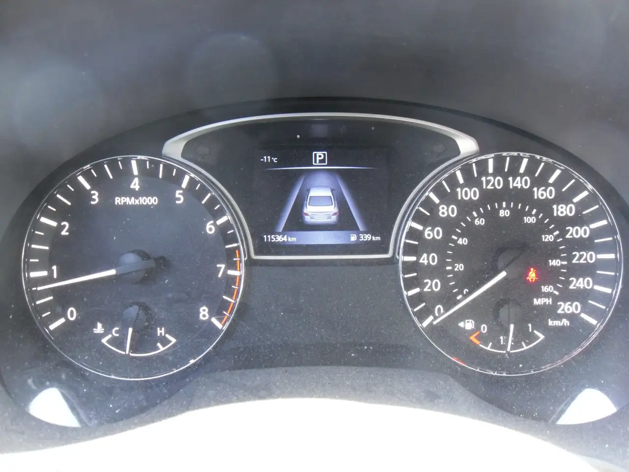 Nissan Altima снимка Nissan Altima