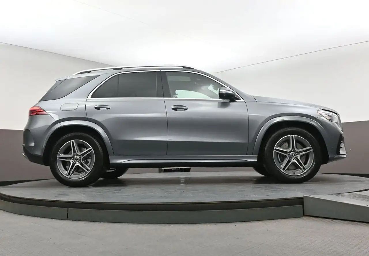 Mercedes-Benz GLE снимка Mercedes-Benz GLE