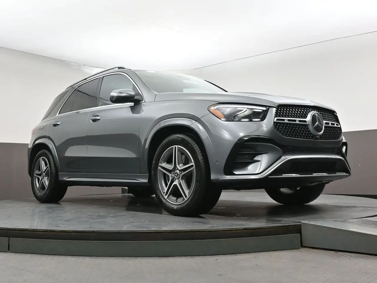 Mercedes-Benz GLE снимка Mercedes-Benz GLE