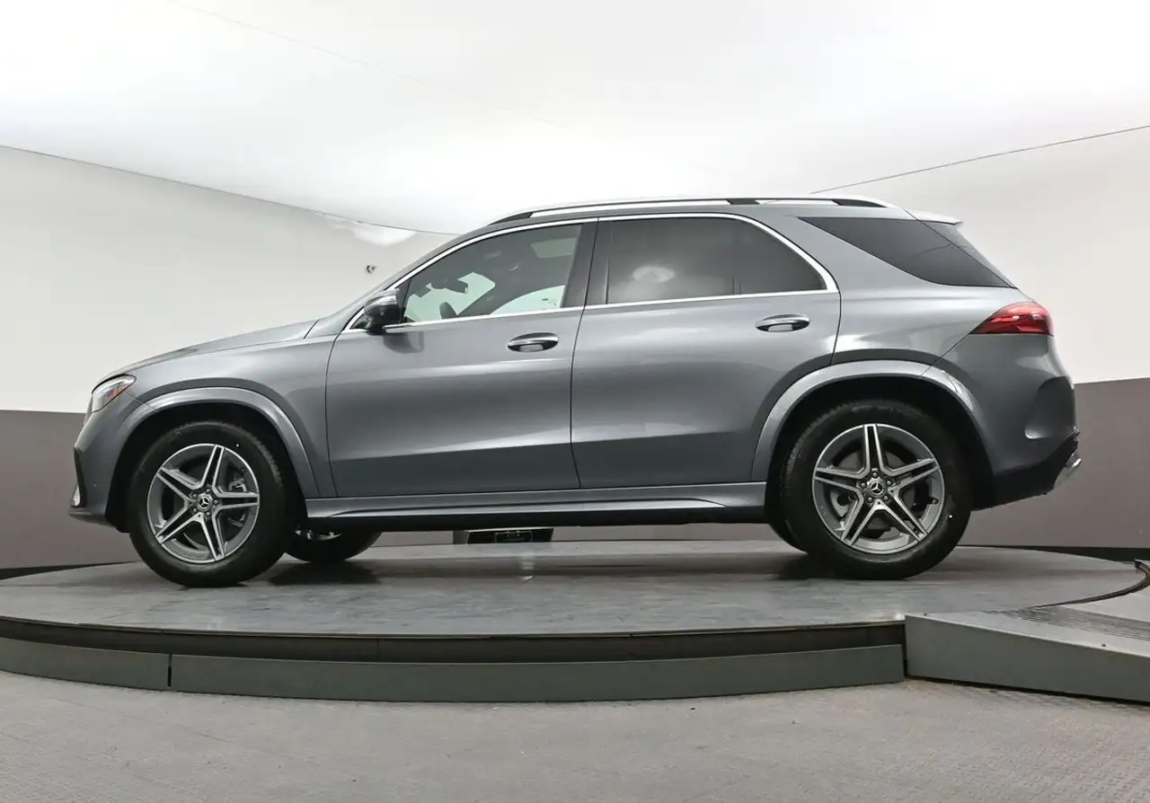 Mercedes-Benz GLE снимка Mercedes-Benz GLE