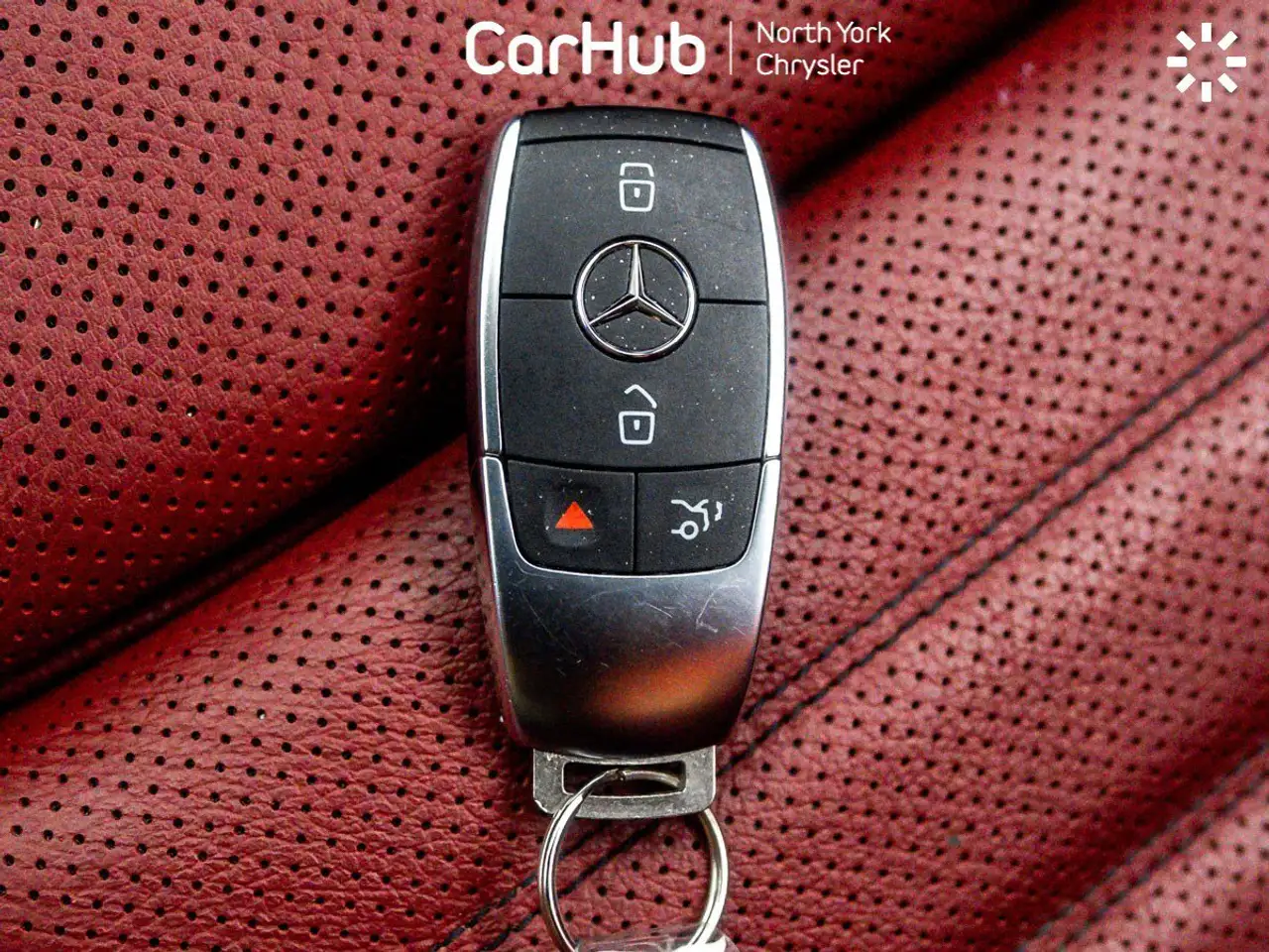 Mercedes-Benz C-Class снимка Mercedes-Benz C-Class