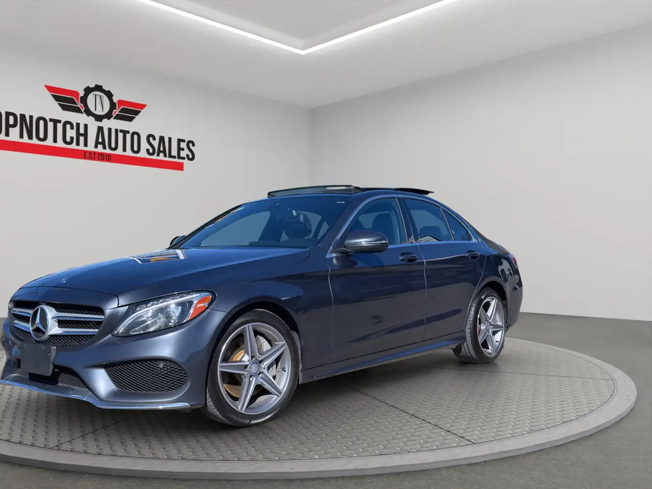 Mercedes-Benz C-Class снимка Mercedes-Benz C-Class