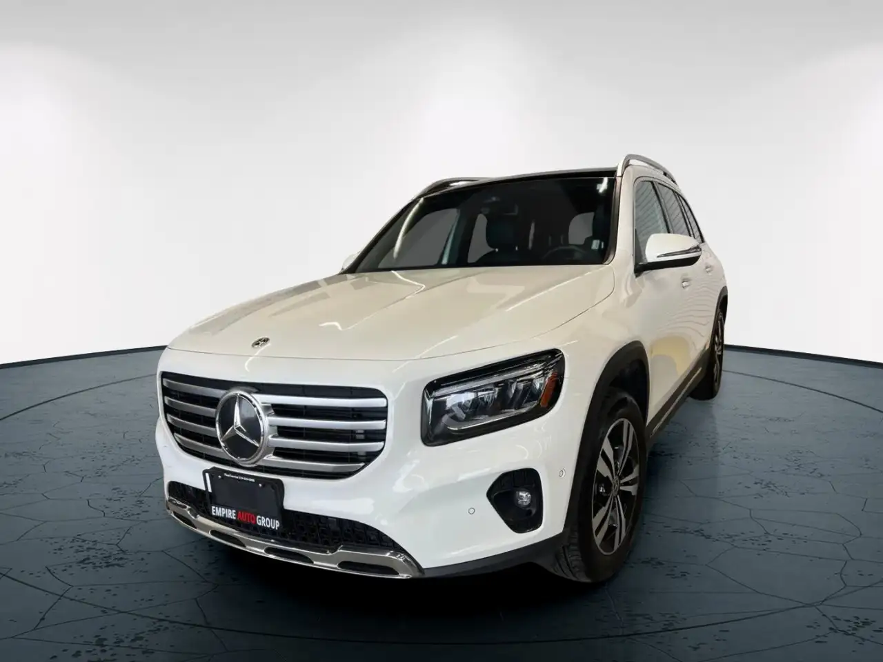 Mercedes-Benz GLB снимка Mercedes-Benz GLB