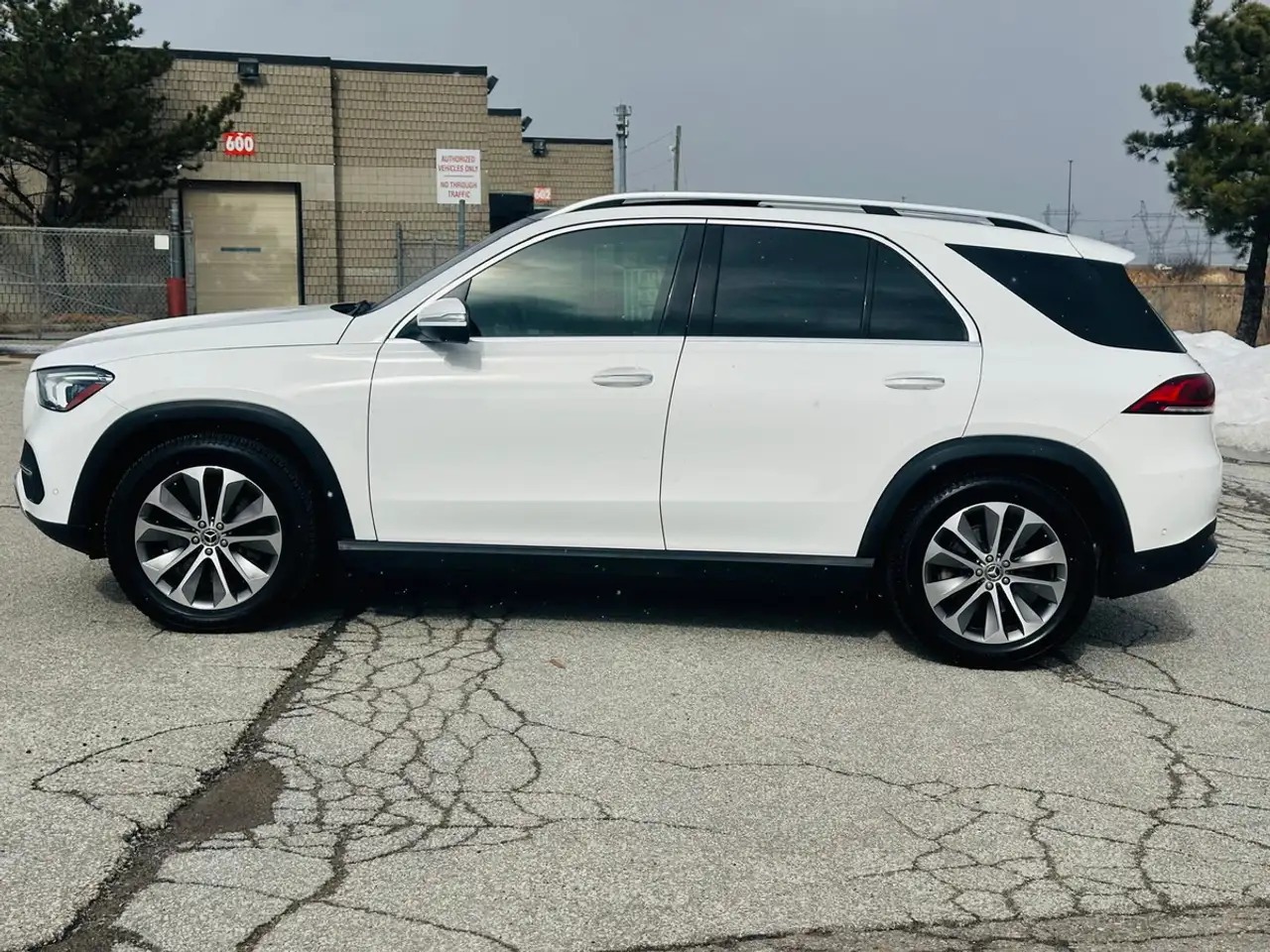 Mercedes-Benz GLE снимка Mercedes-Benz GLE