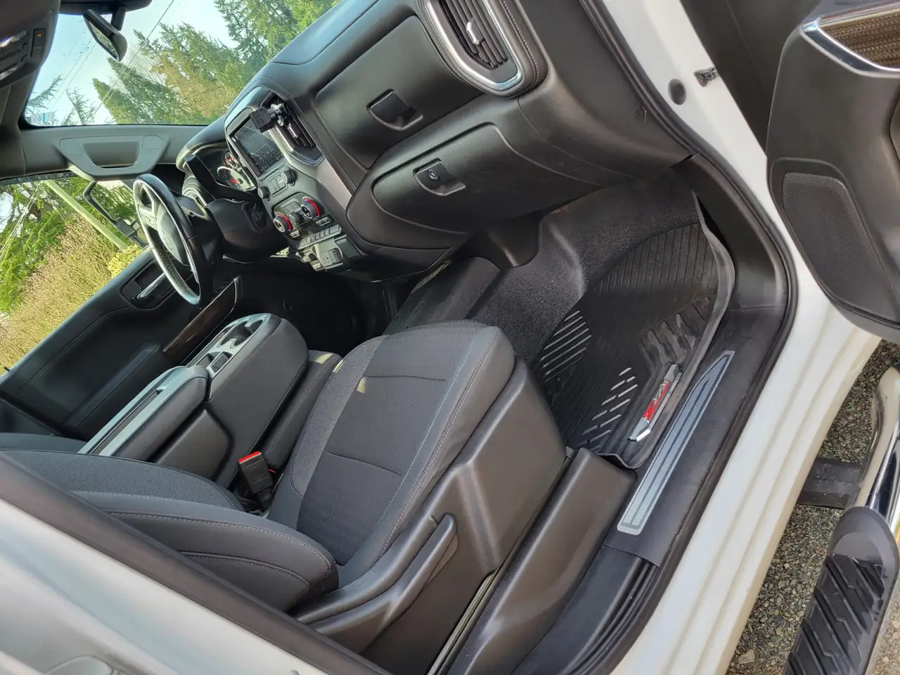 Chevrolet Silverado 1500 снимка Chevrolet Silverado 1500