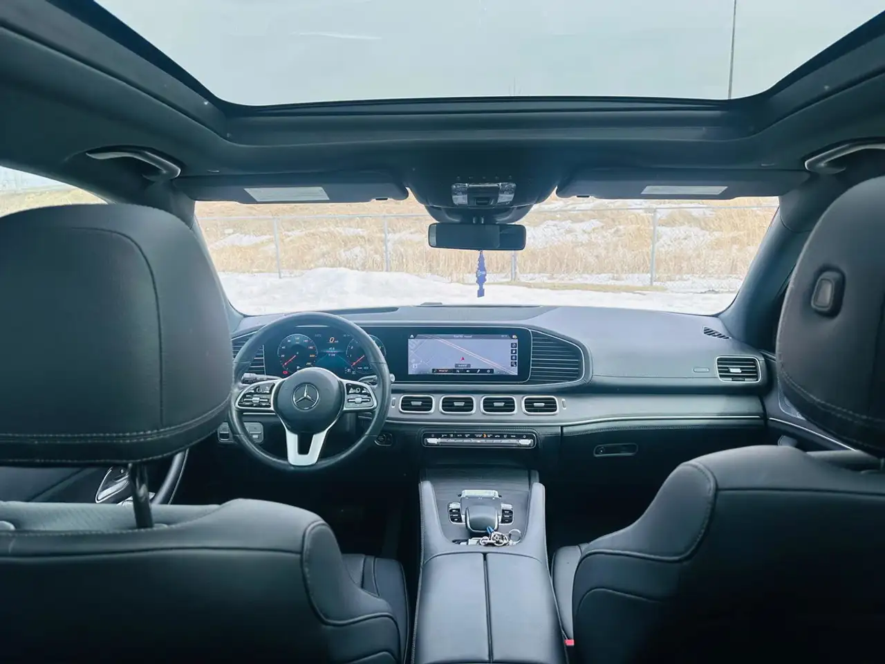 Mercedes-Benz GLE снимка Mercedes-Benz GLE