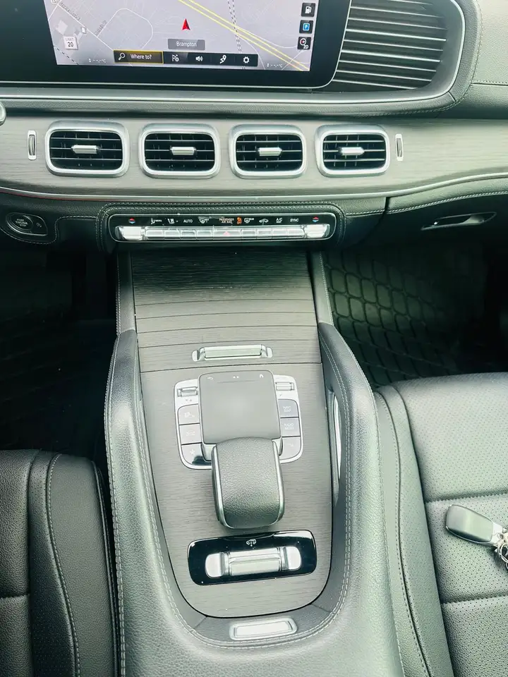 Mercedes-Benz GLE снимка Mercedes-Benz GLE
