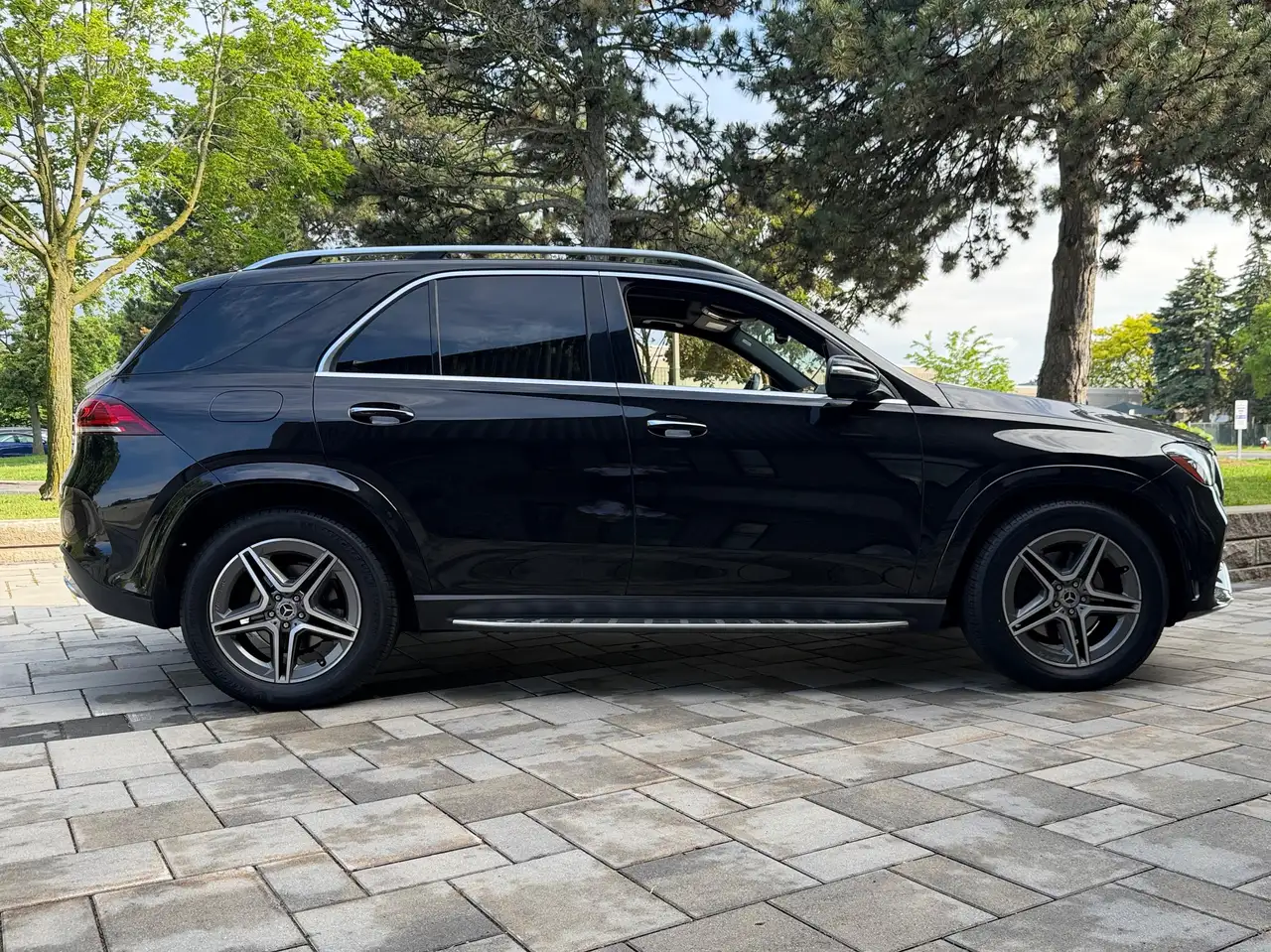 Mercedes-Benz GLE снимка Mercedes-Benz GLE