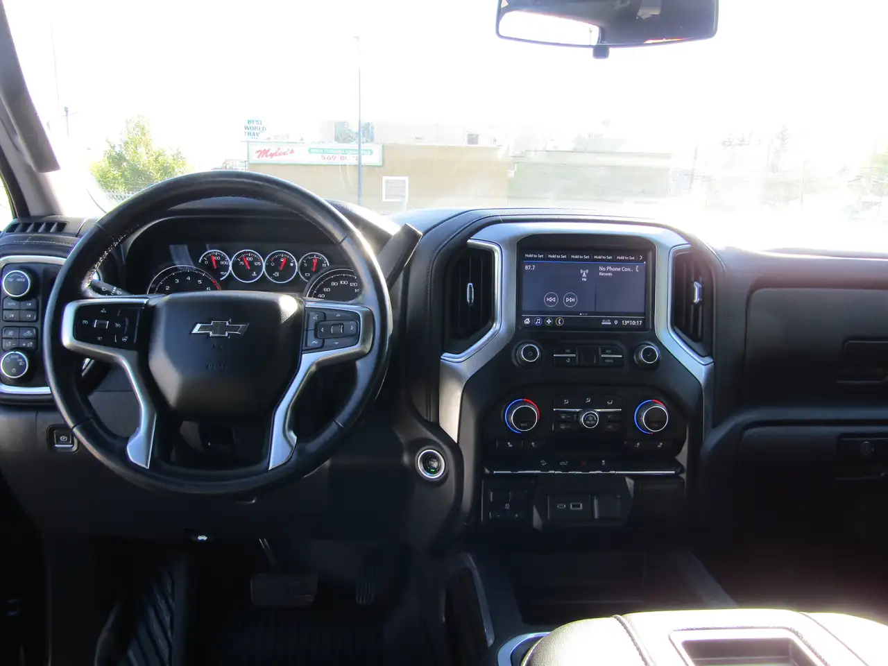 Chevrolet Silverado 1500 снимка Chevrolet Silverado 1500