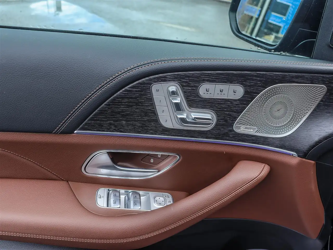 Mercedes-Benz GLE снимка Mercedes-Benz GLE
