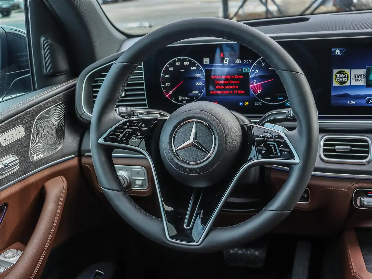 Mercedes-Benz GLE снимка Mercedes-Benz GLE