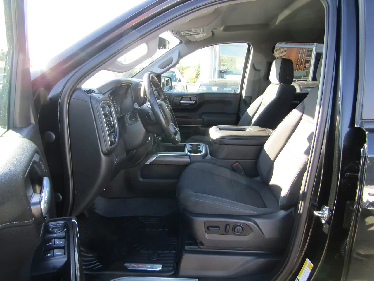 Chevrolet Silverado 1500 снимка Chevrolet Silverado 1500