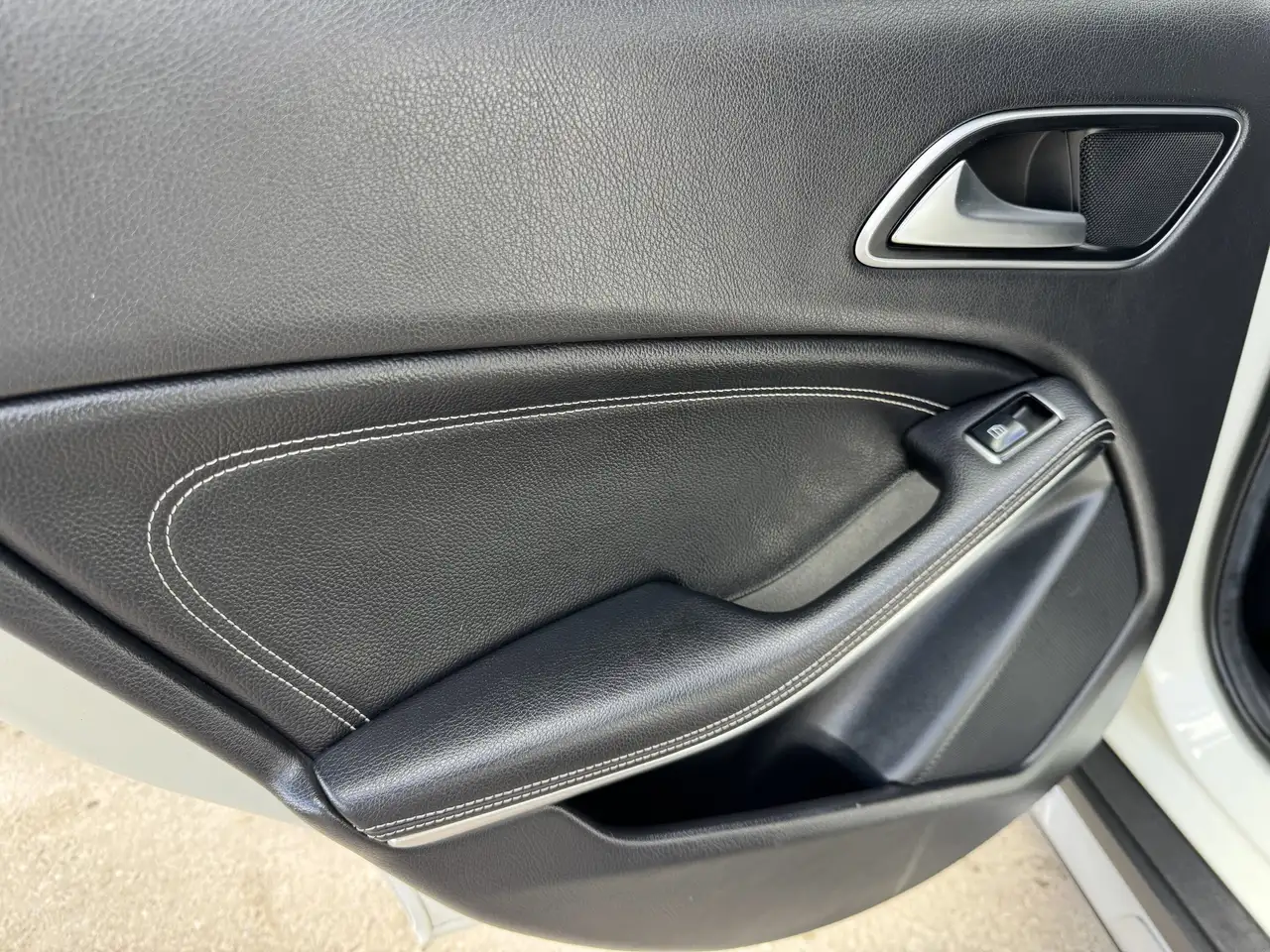 Mercedes-Benz GLA photo Mercedes-Benz GLA