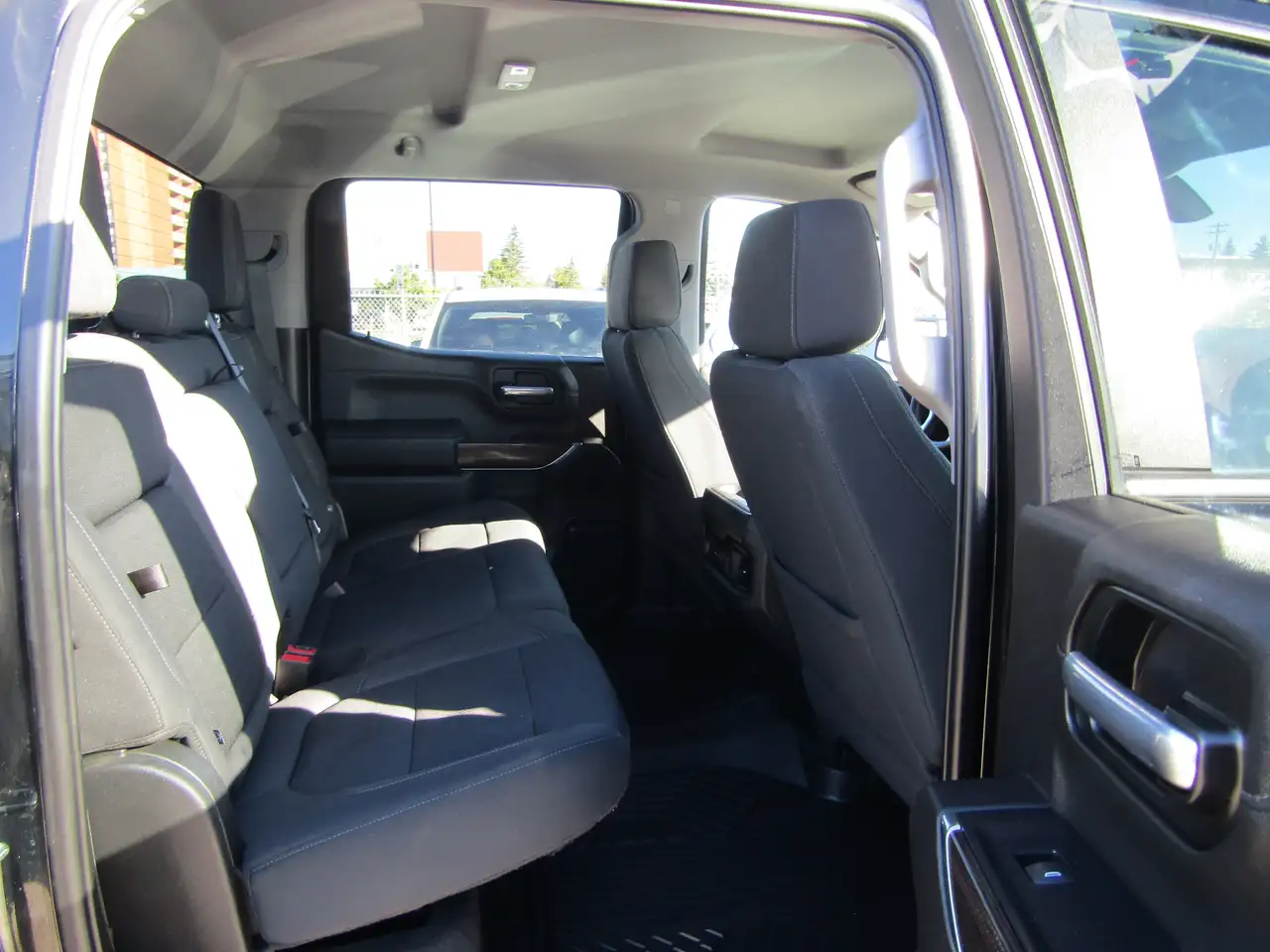 Chevrolet Silverado 1500 снимка Chevrolet Silverado 1500