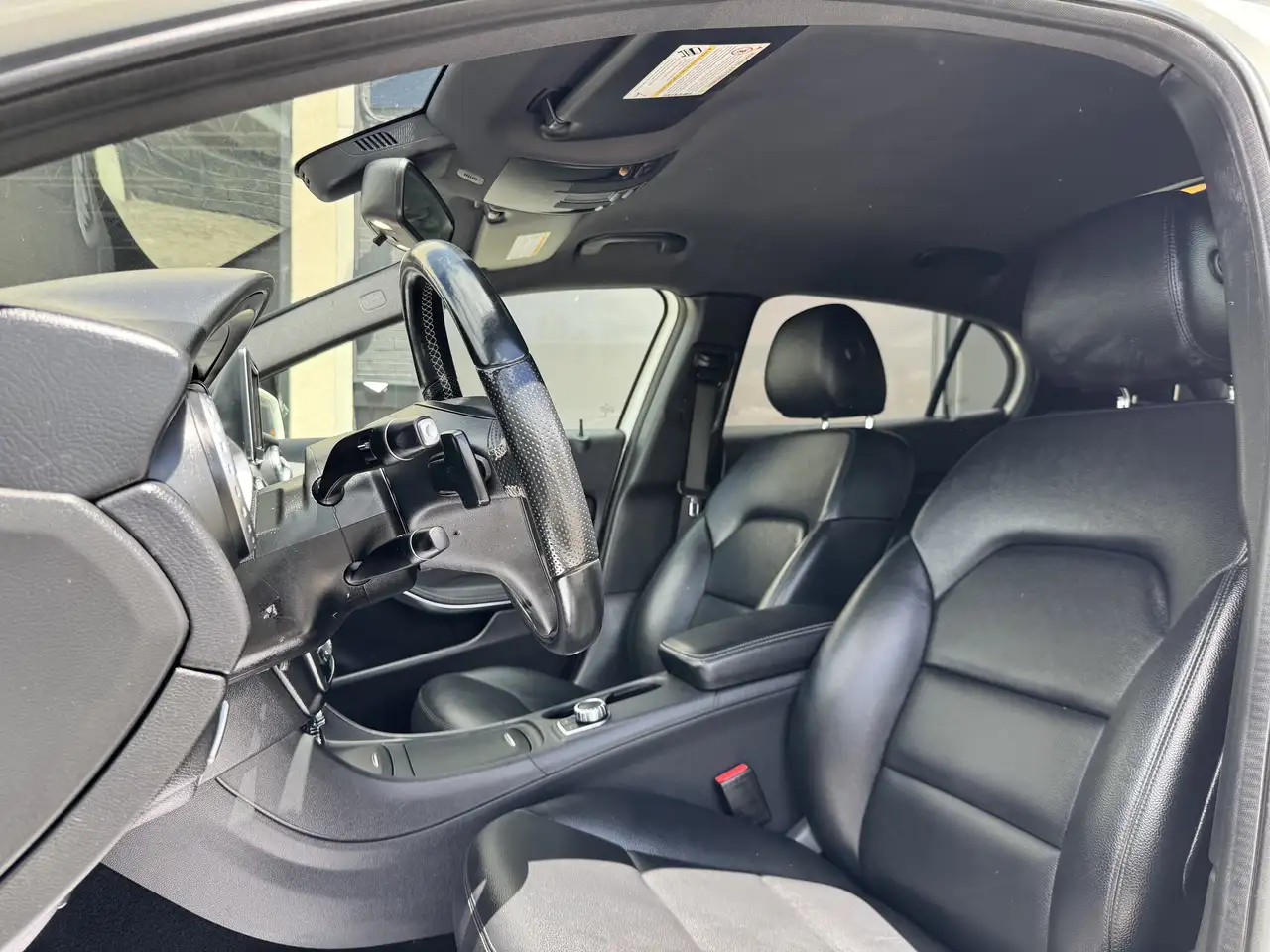 Mercedes-Benz GLA photo Mercedes-Benz GLA