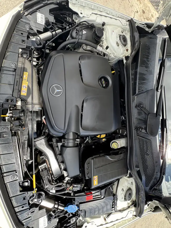 Mercedes-Benz GLA photo Mercedes-Benz GLA