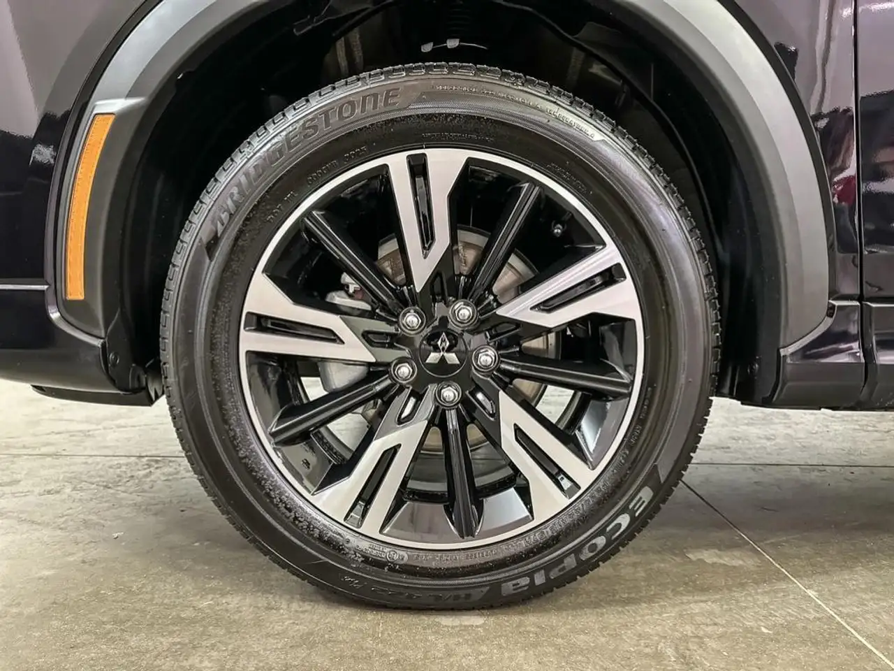 Mitsubishi Eclipse Cross снимка Mitsubishi Eclipse Cross