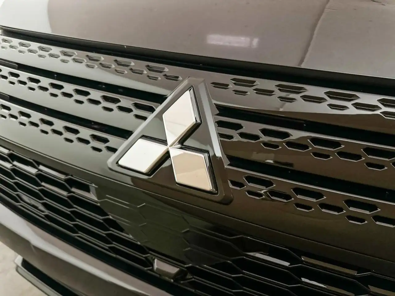 Mitsubishi Eclipse Cross снимка Mitsubishi Eclipse Cross