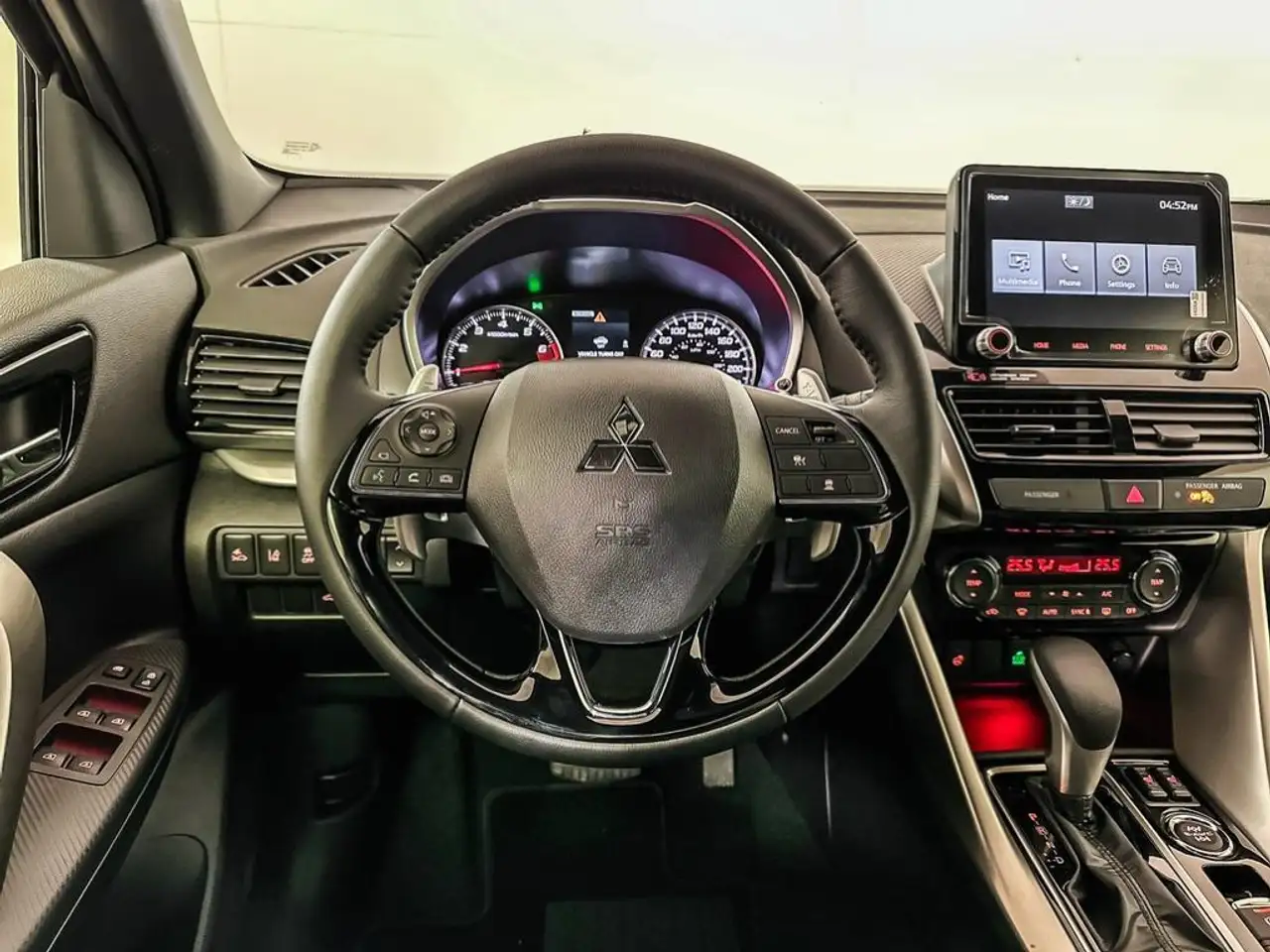 Mitsubishi Eclipse Cross снимка Mitsubishi Eclipse Cross