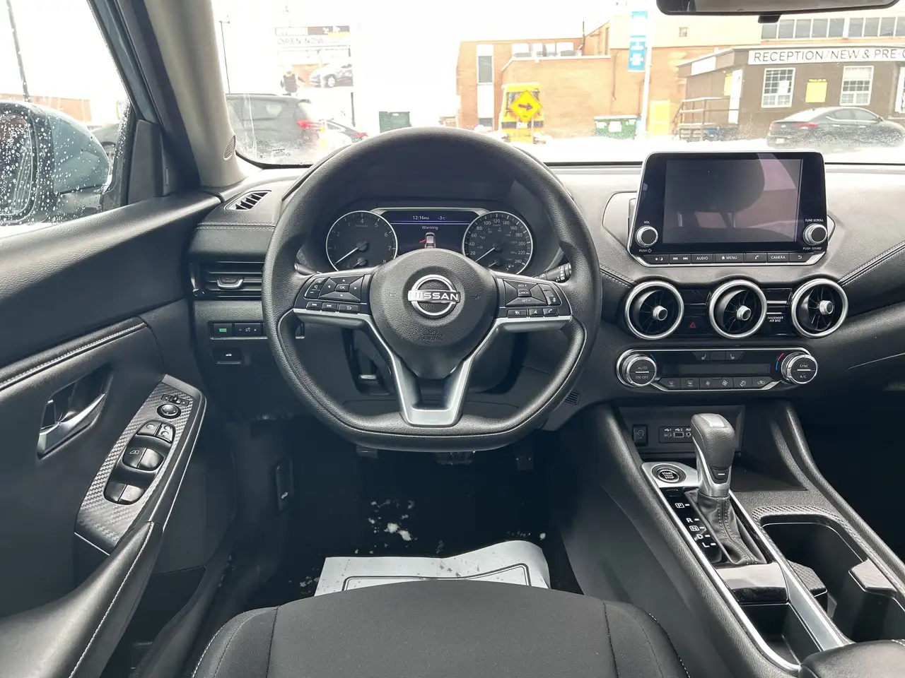 Nissan Sentra снимка Nissan Sentra