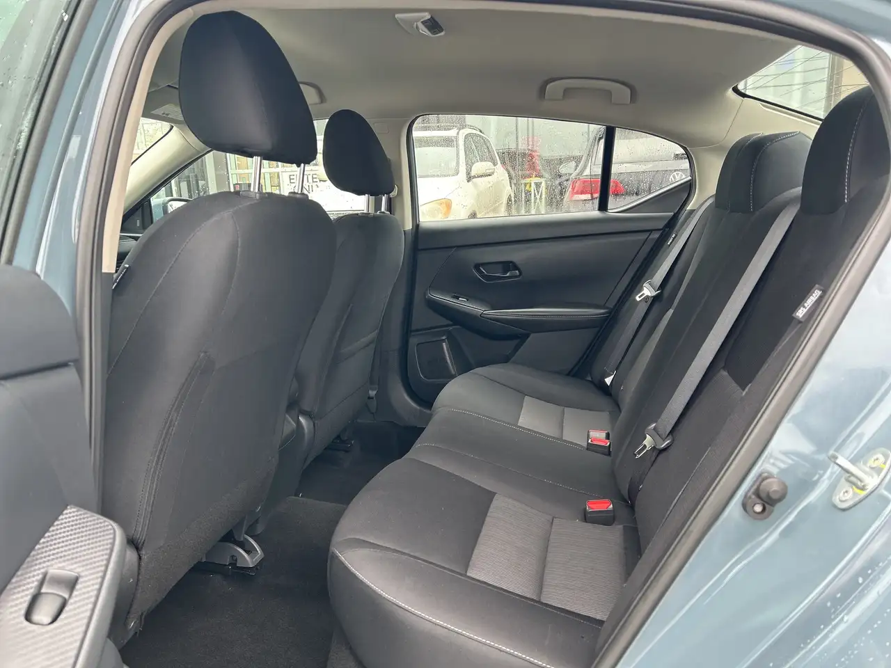 Nissan Sentra снимка Nissan Sentra
