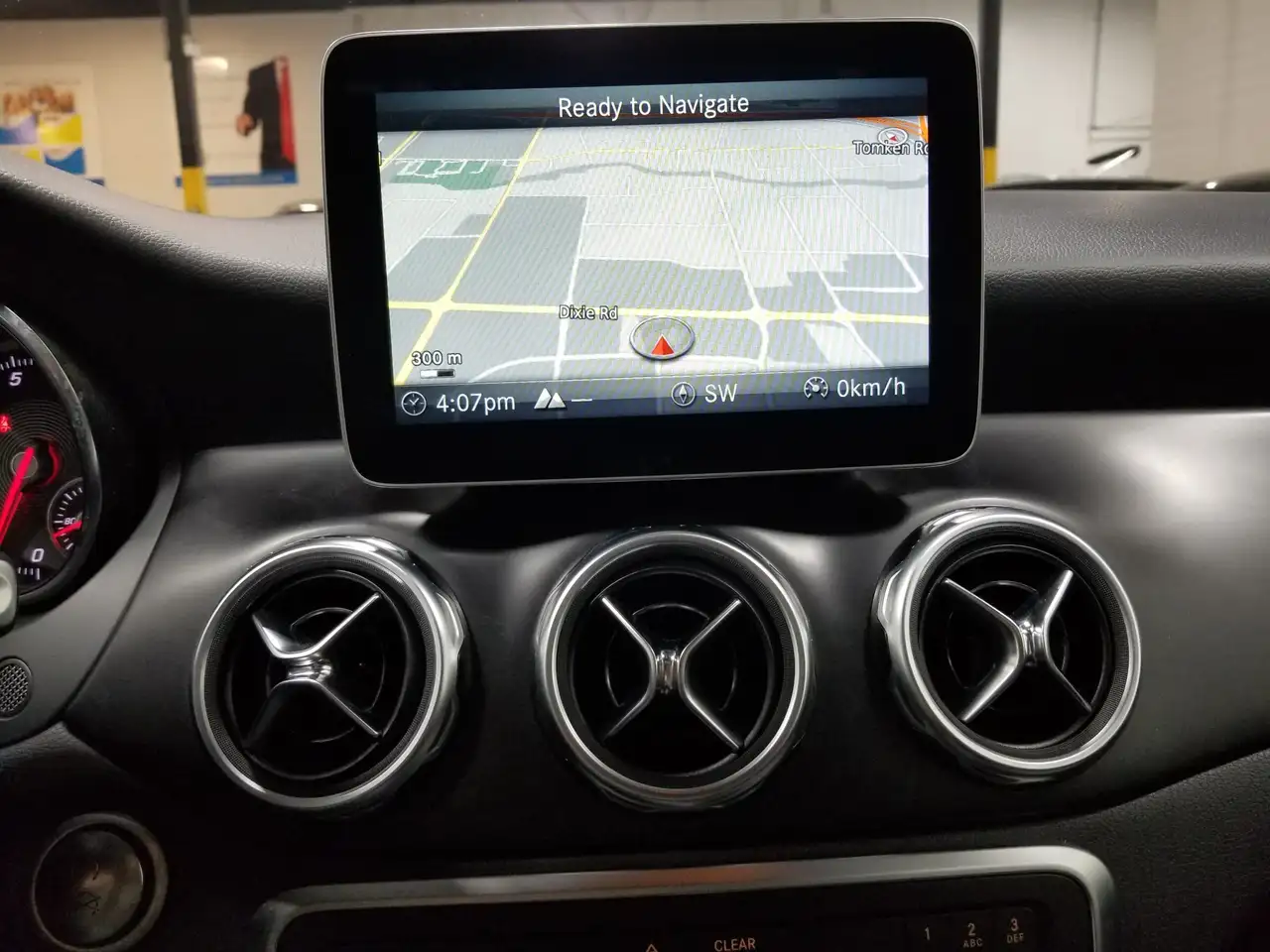 Mercedes-Benz GLA снимка Mercedes-Benz GLA