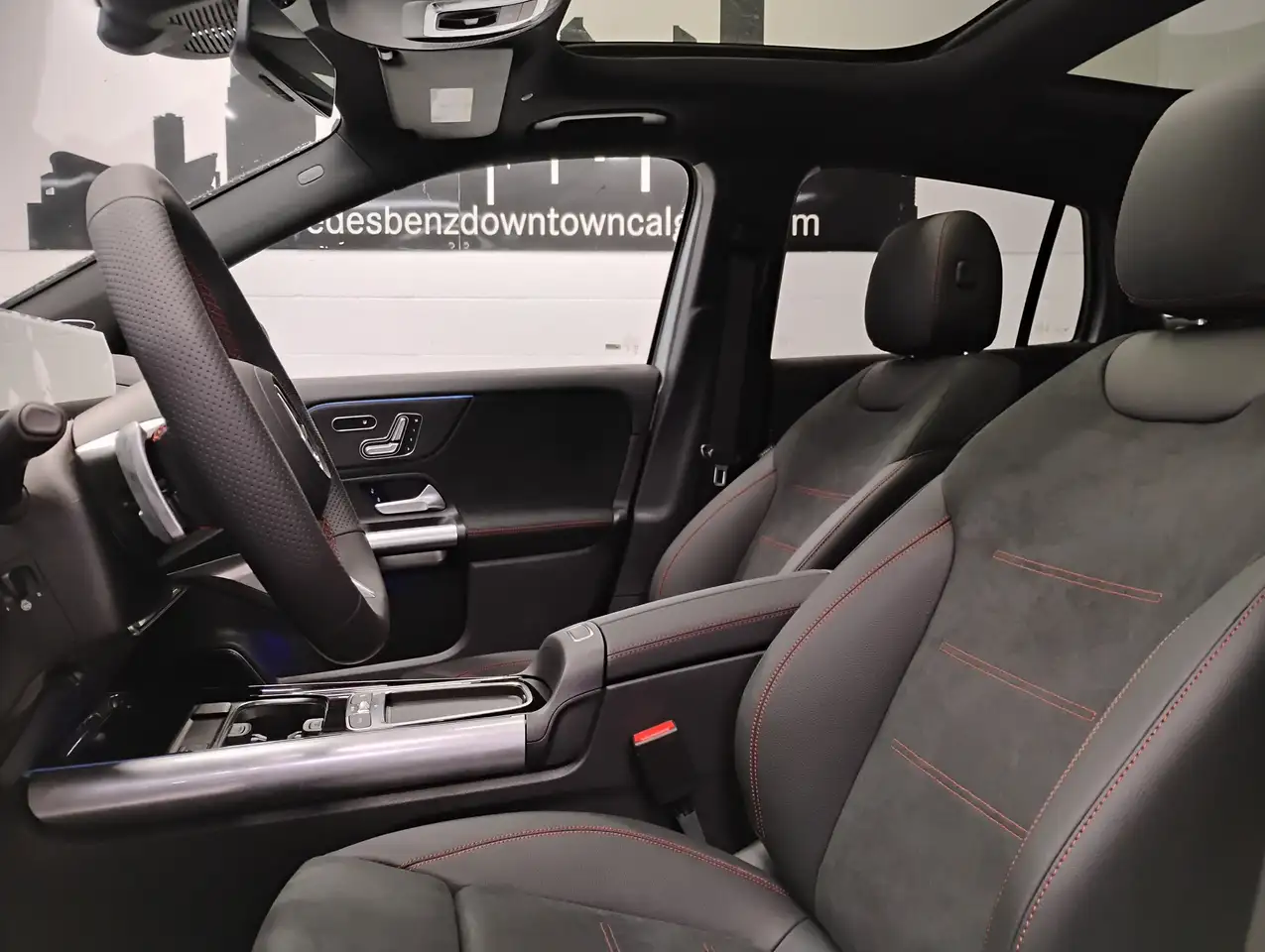 Mercedes-Benz GLA снимка Mercedes-Benz GLA