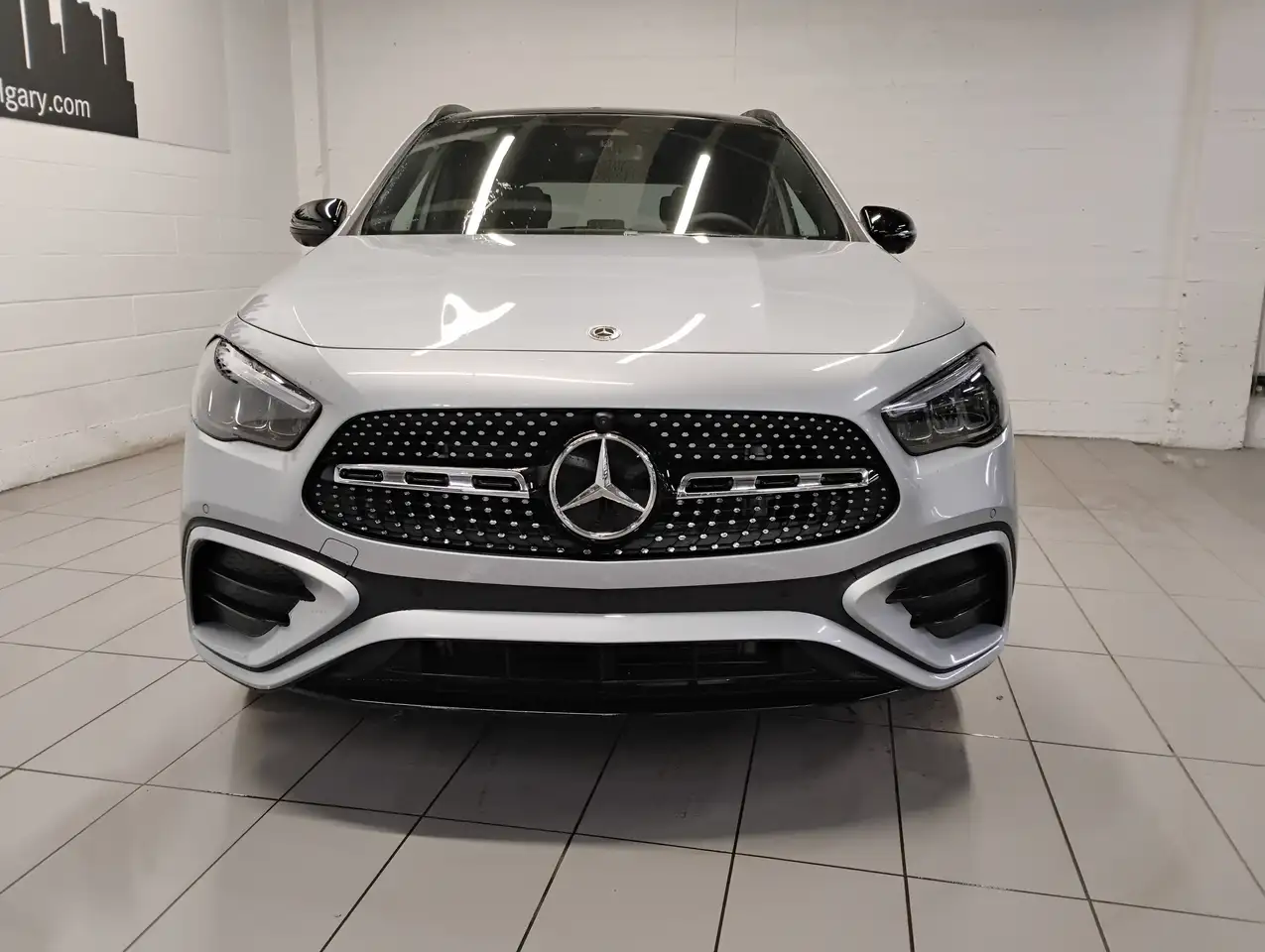 Mercedes-Benz GLA снимка Mercedes-Benz GLA