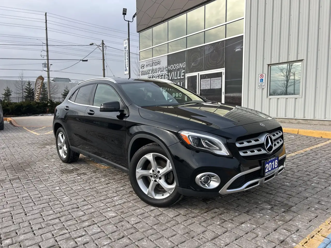 Mercedes-Benz GLA снимка Mercedes-Benz GLA