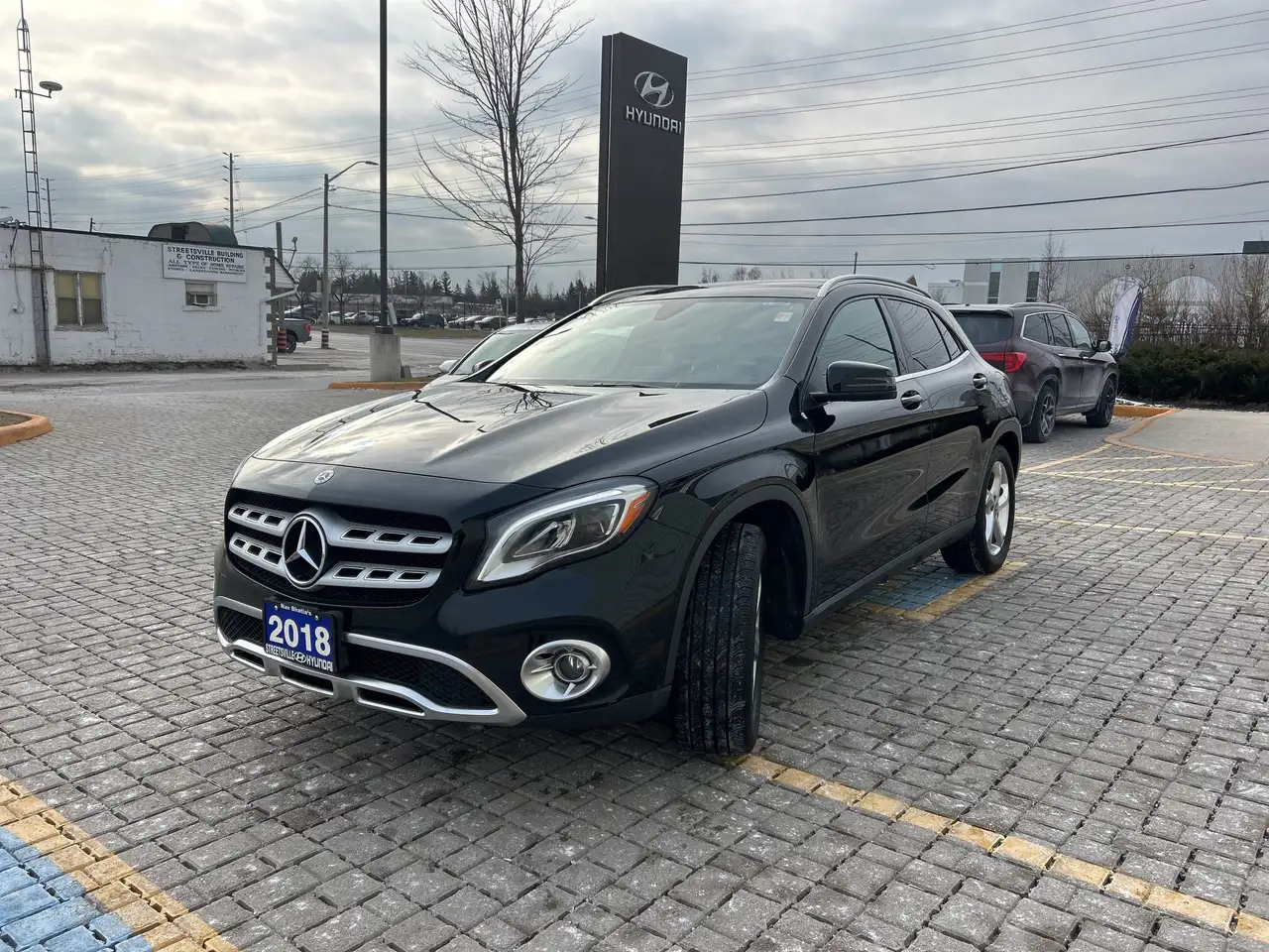 Mercedes-Benz GLA снимка Mercedes-Benz GLA