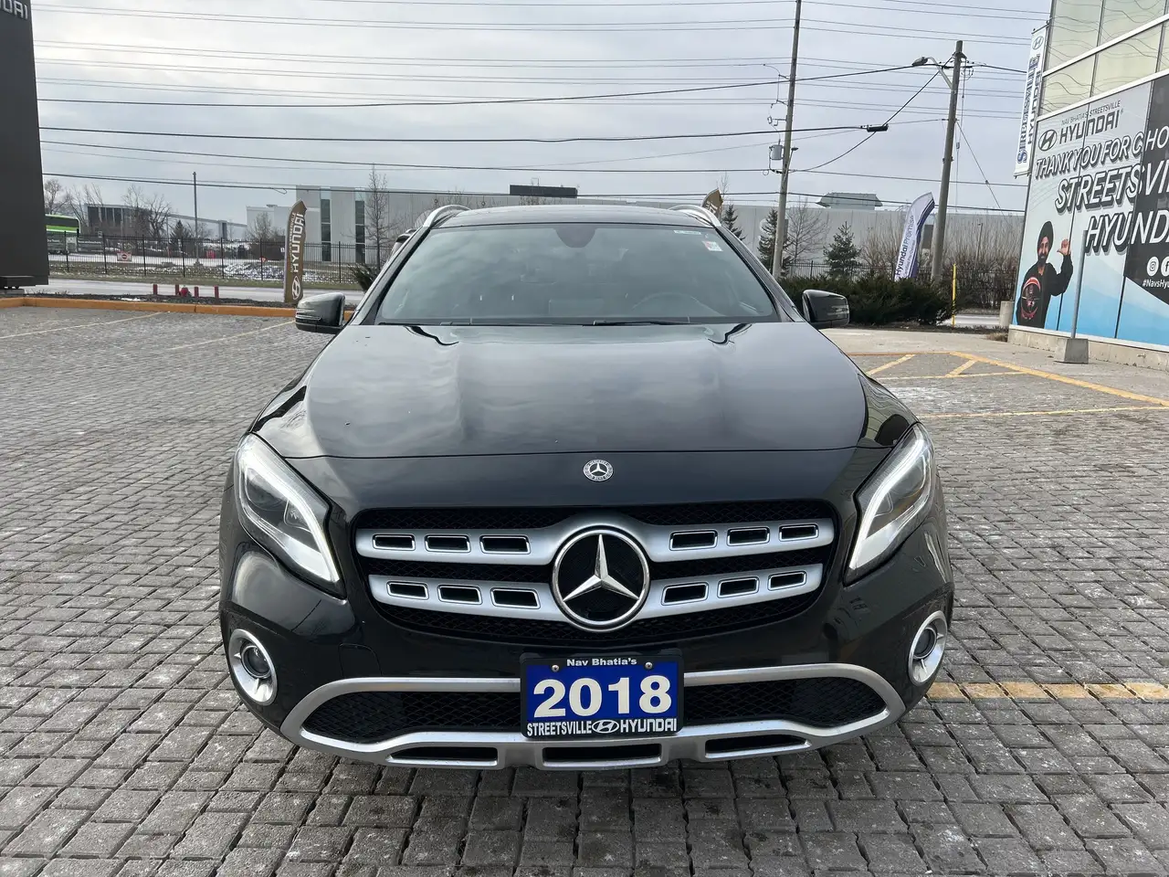 Mercedes-Benz GLA снимка Mercedes-Benz GLA