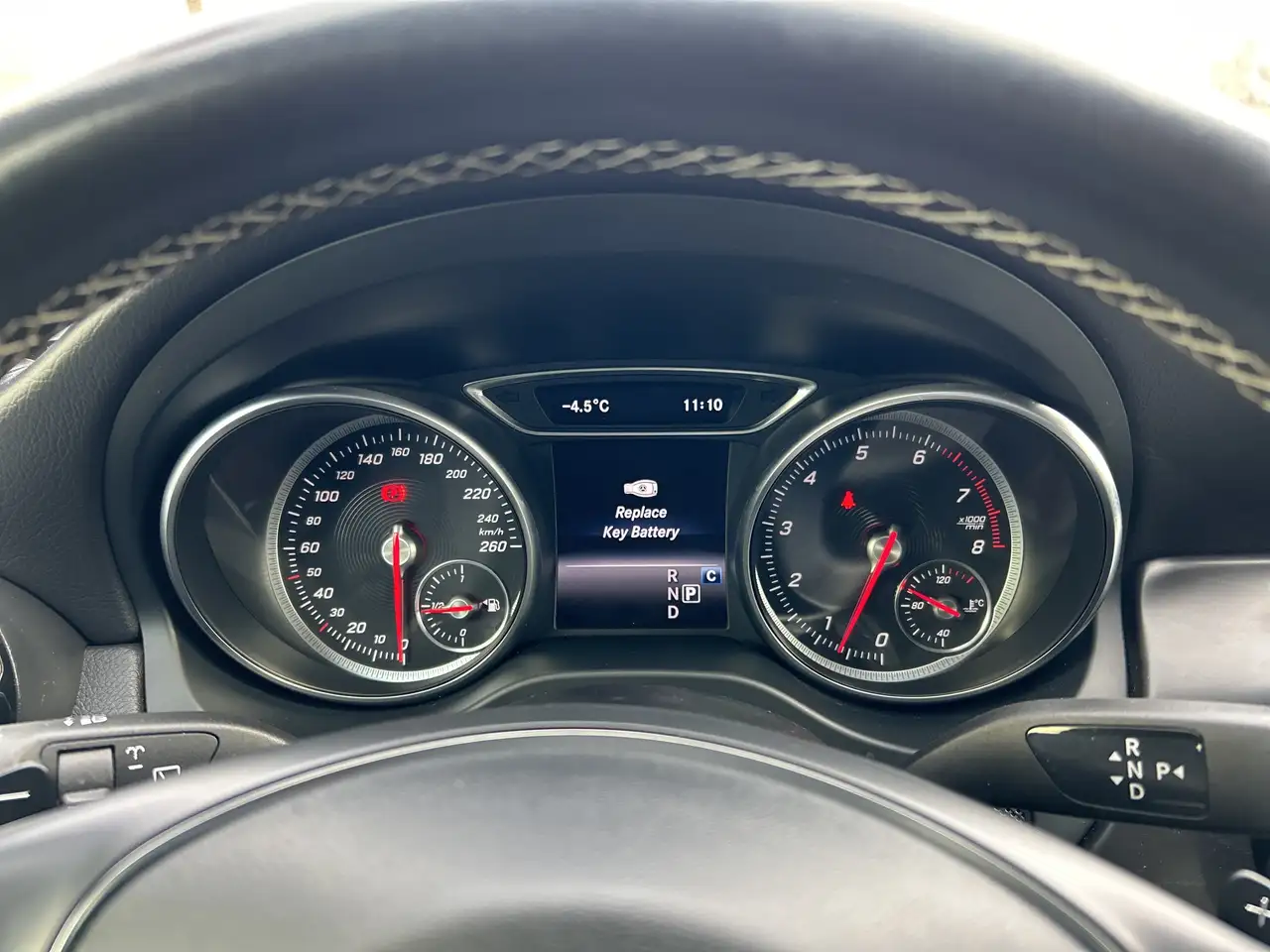 Mercedes-Benz GLA снимка Mercedes-Benz GLA